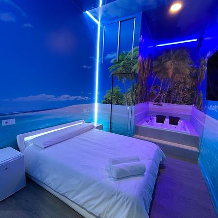Habitacion Con Jacuzzi Y Bano Privado Madrid Exteriér fotografie